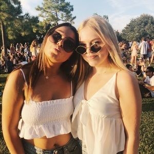 Meet your Posher, Julia